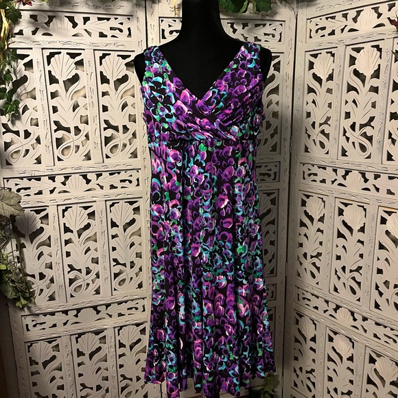 Jones Wear Dresses & Skirts - JONES WEAR REALLY PRETTY BLACK PURPLE & TURQUOISE DESIGN SLEEVELESS MIDI DRESS